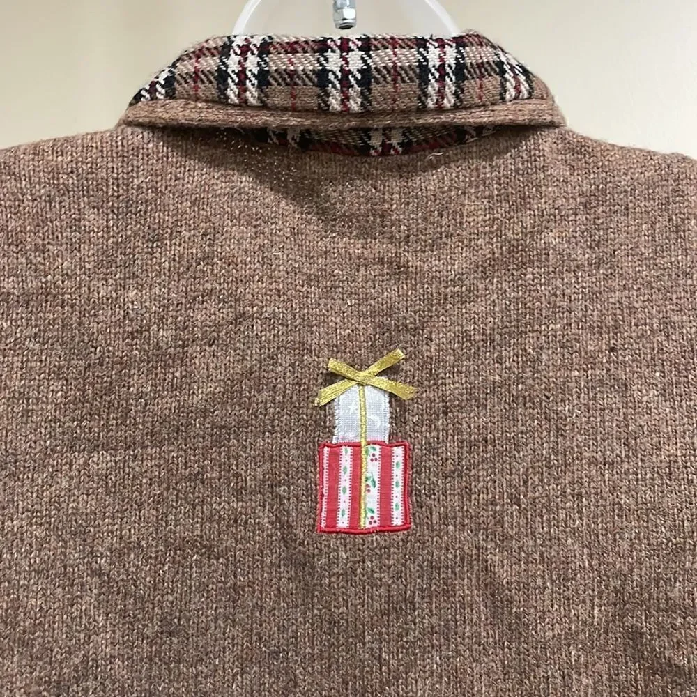 Mercer Street Studio Christmas Vest. Size S small 4/6